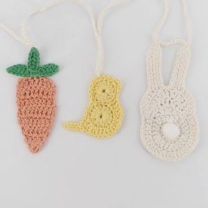 NWT 2pc 6' Crochet Easter Decorative Wall Garland Carrot/Chick/Bunny - Spritz™